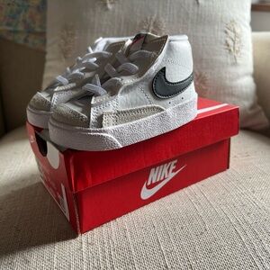 Nike Blazer Mid ‘77